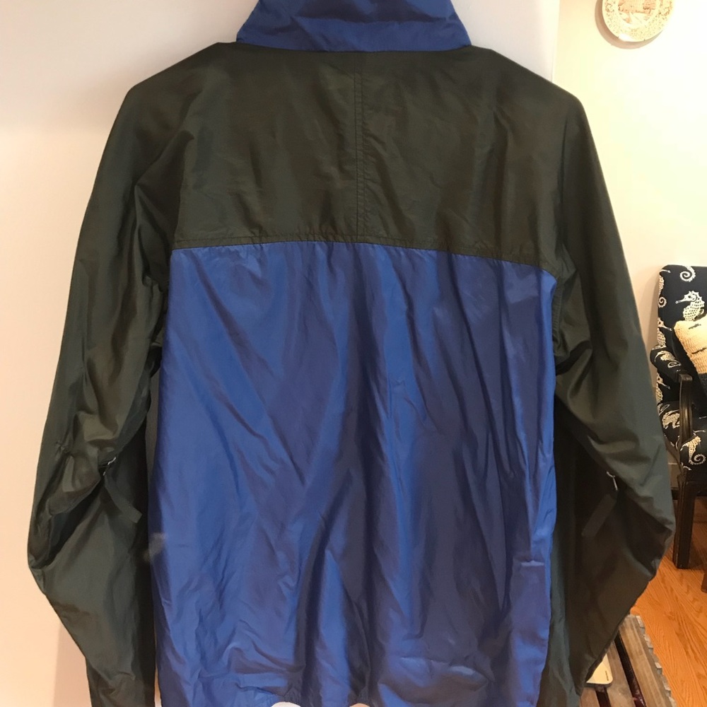 EMS linens water resistant rain coat